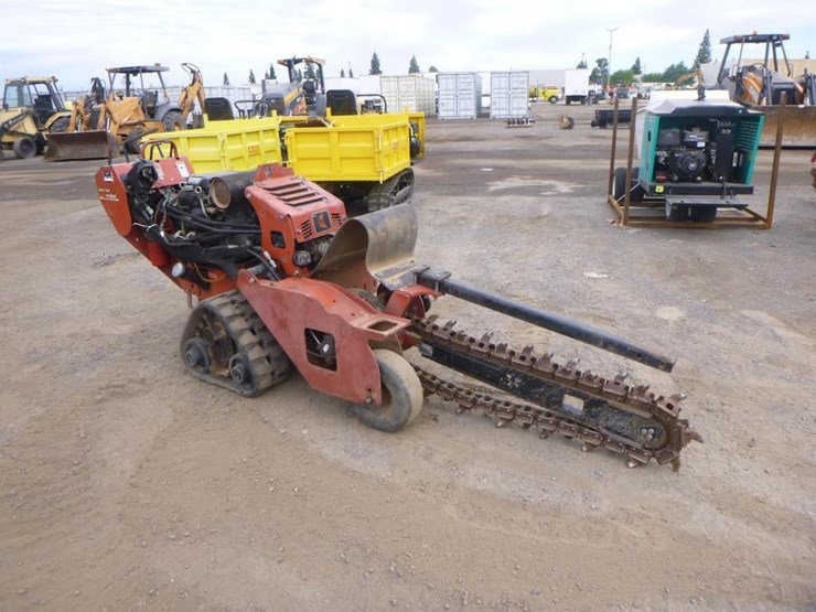 2011-ditch-witch-rt24-image-2