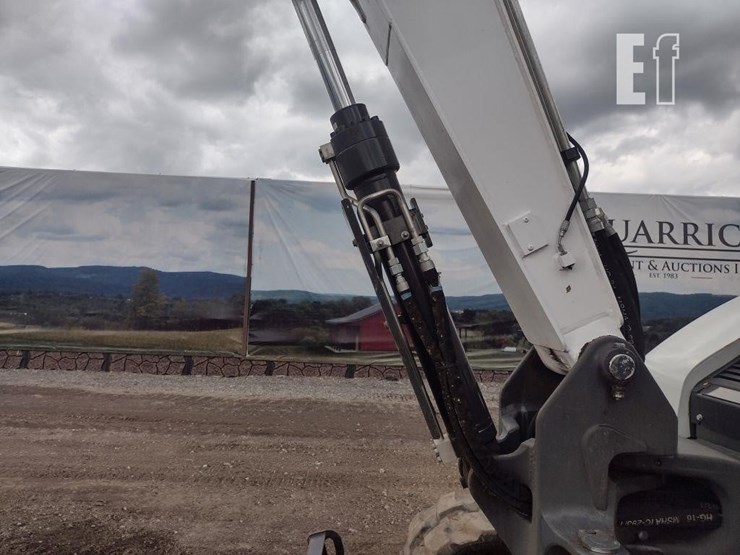 2020-bobcat-e85-image-23