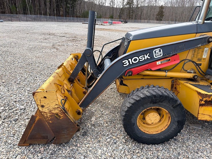 john-deere-310-image-14