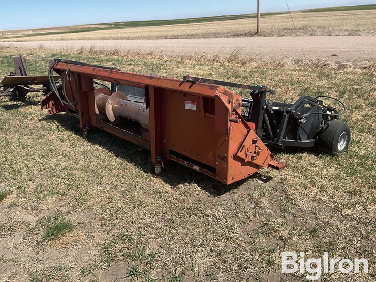 international-810-13-image-5