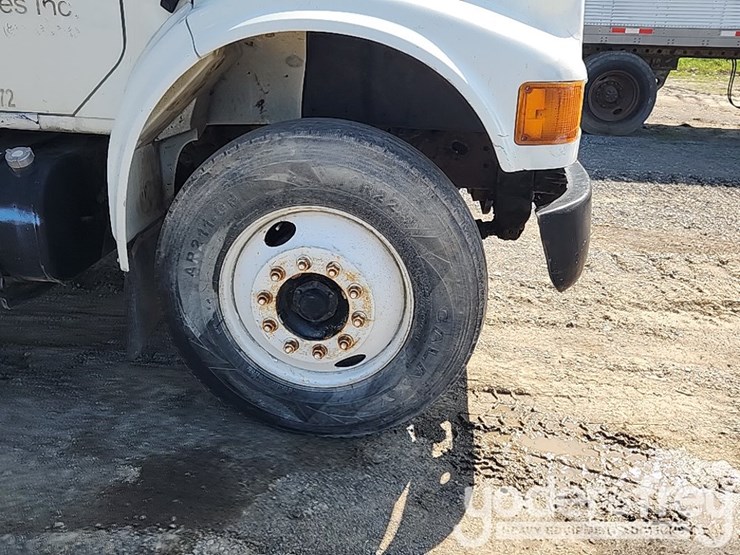 2002-international-4900-image-8