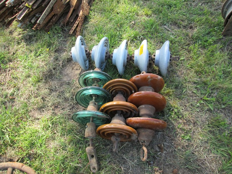 #45961-•-lot-of-(4)-electric-insulators-image-1