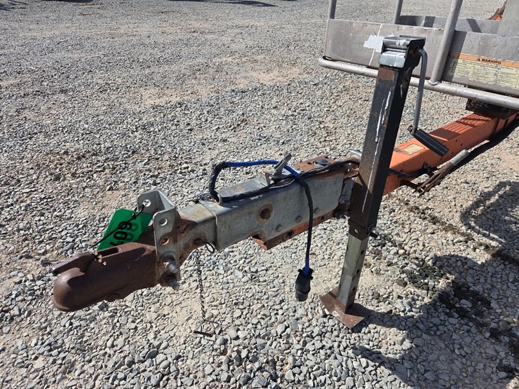 2010-jlg-t500j-image-10