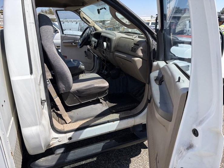 2003-ford-f450-image-15