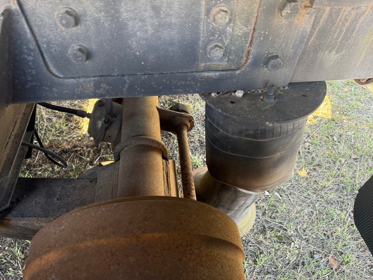 #1119-•-1990-international-navistar-paystar-5000-26'-flat-bed-truck-image-32