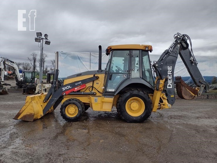 2020-deere-310l-image-1