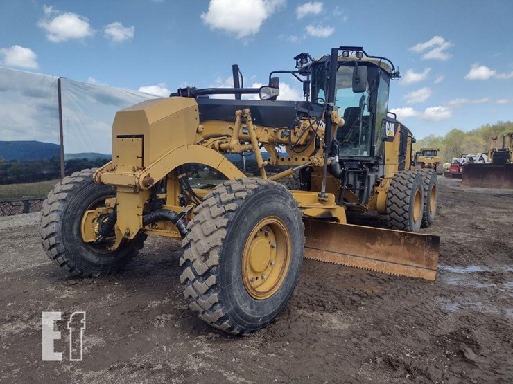 2010-caterpillar-120m-image-49