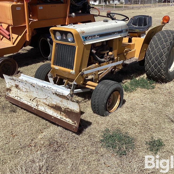 INTERNATIONAL CUB LO-BOY