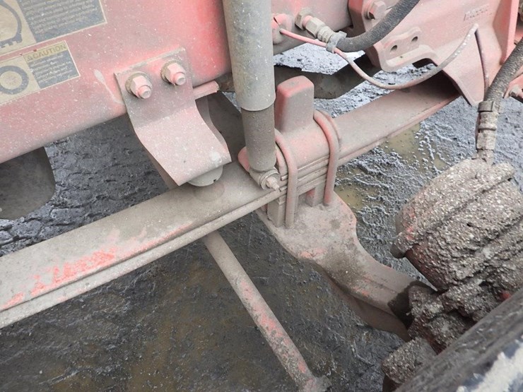 2016-peterbilt-3-axle-logging-truck-image-70