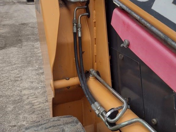 2001-case-60-xt-image-18