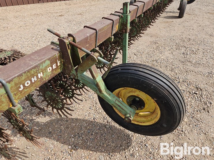 john-deere-400-image-11