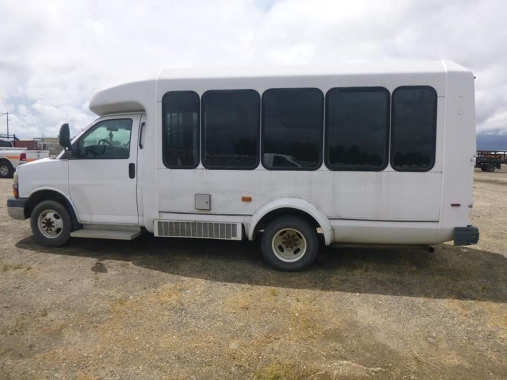 2009-chevrolet-3500-image-6