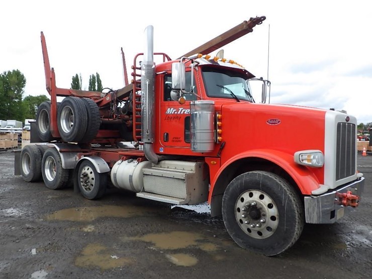 2016-peterbilt-3-axle-logging-truck-image-3