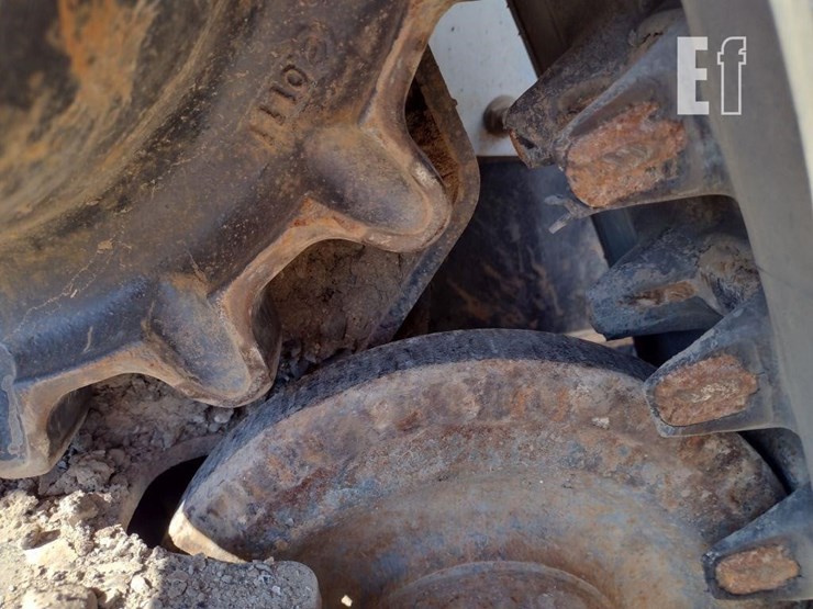 2010-bobcat-t190-image-15