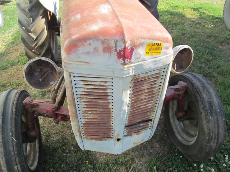 1950-ford-tractor-image-21