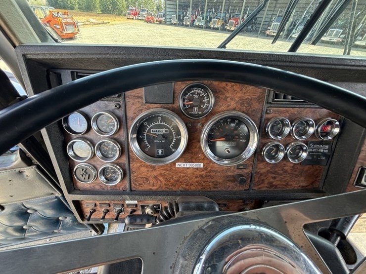 2000-kenworth-t800b-image-33