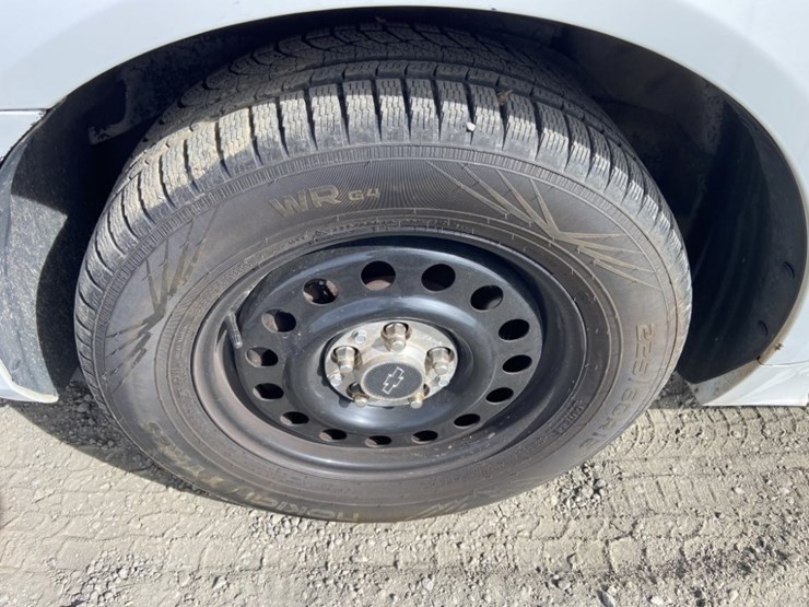 2011-chevrolet-impala-sedan-image-30