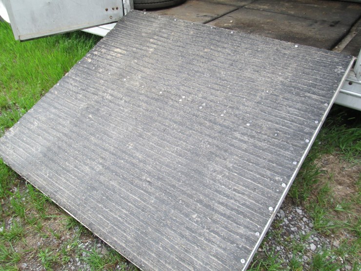 #46187-•-1990-featherlite-g1108-46'-s/a-aluminum-horse-trailer-1fpl38105la912062-image-17