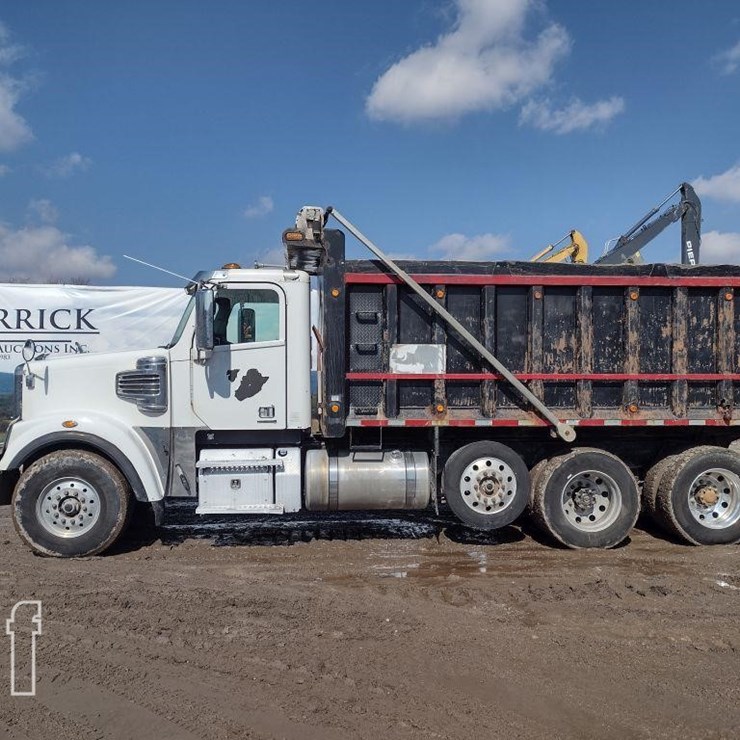 2012 FREIGHTLINER 122SD