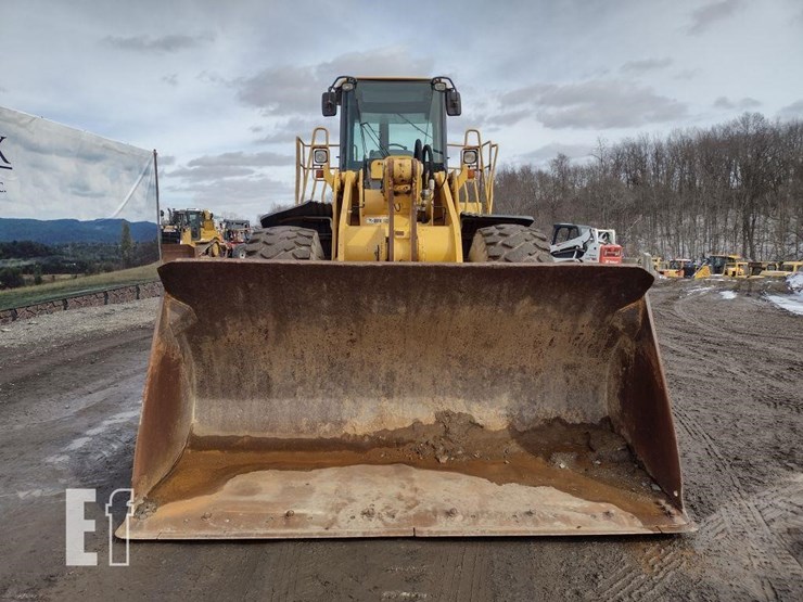 2003-deere-744j-image-2