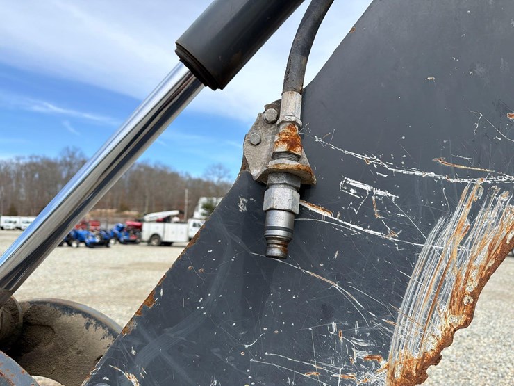 john-deere-310-image-11