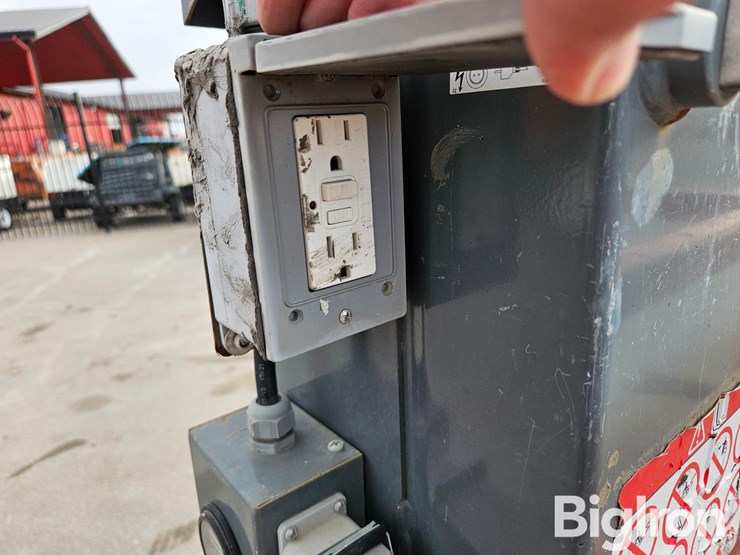 2016-skyjack-sj12-image-14