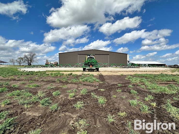 2020-john-deere-r4038-image-15