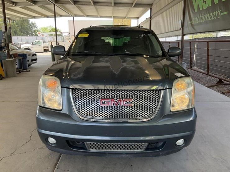 2007-gmc-yukon-denali-image-3