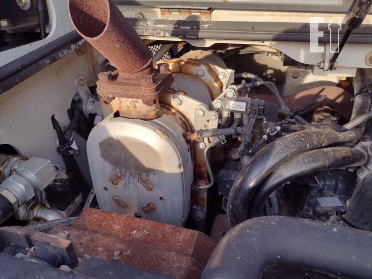 takeuchi-tl10-image-32