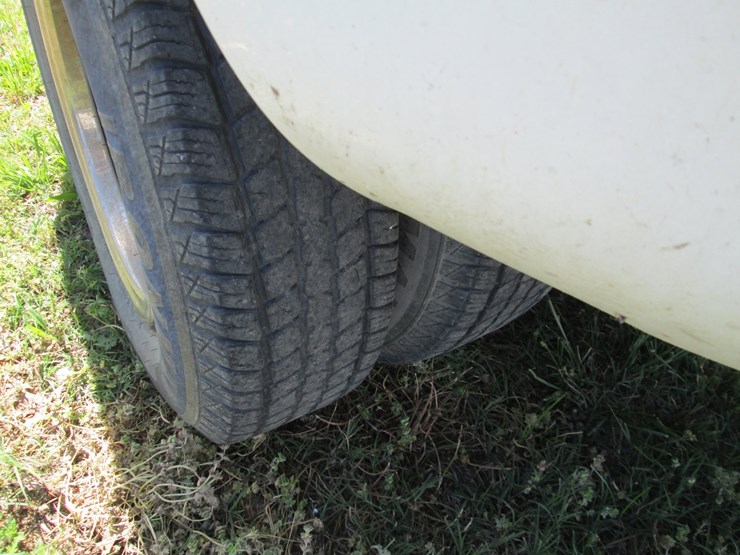 2001-chevrolet-3500-image-5