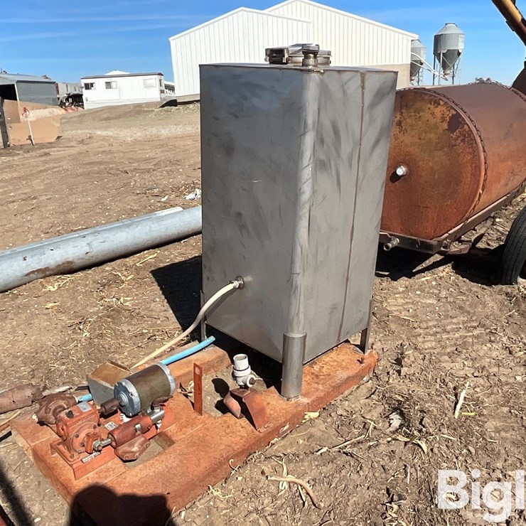 I70-37115 Insecticide Pump