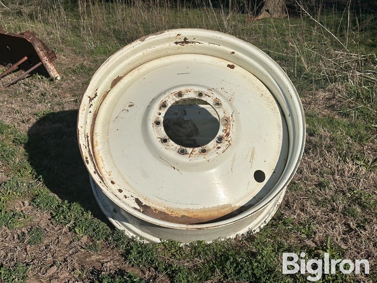 new-holland-t7040-image-2