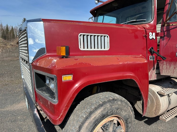 1984-ford-tractor-image-9