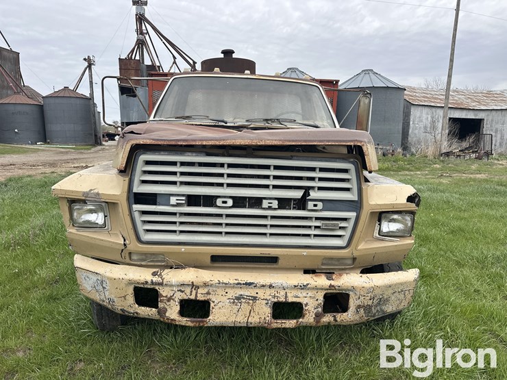 1982-ford-f600-image-2