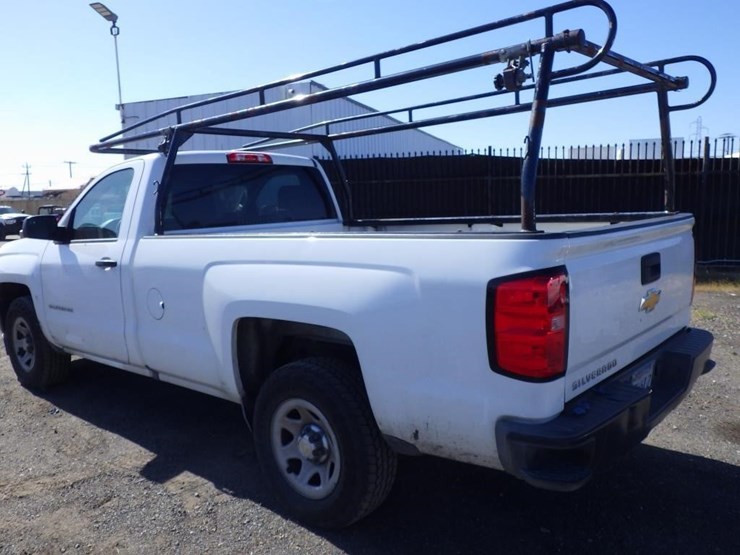 2018-chevrolet-1500-image-4