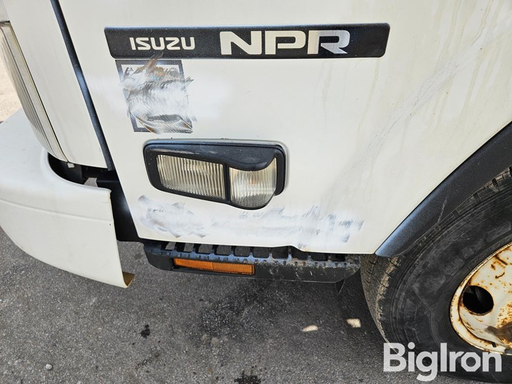 2015-isuzu-npr-image-20