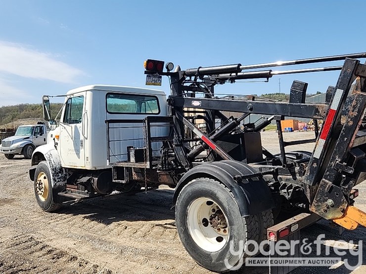 2002-international-4900-image-15