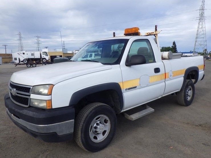 2007-chevrolet-2500hd-image-1