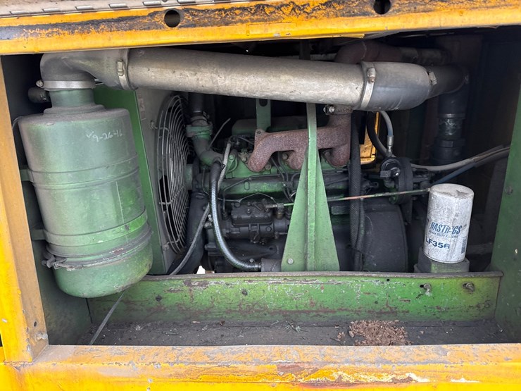 massey-ferguson-8-image-23