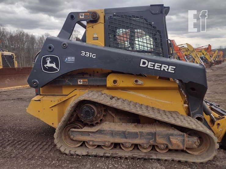 2020-deere-331g-image-21