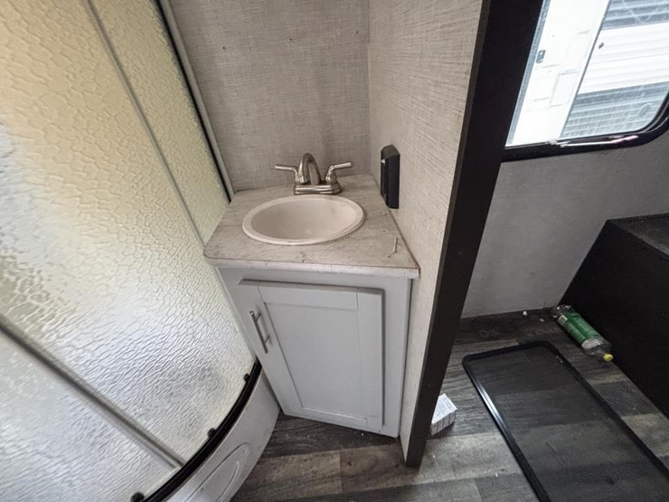 2020-premier-bl24rkpr20-travel-trailer-image-32