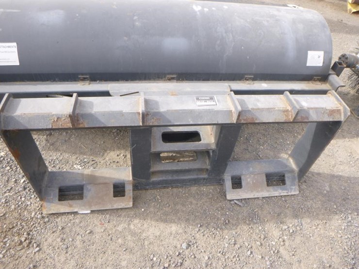 jct-72"-skid-steer-angle-broom-image-5