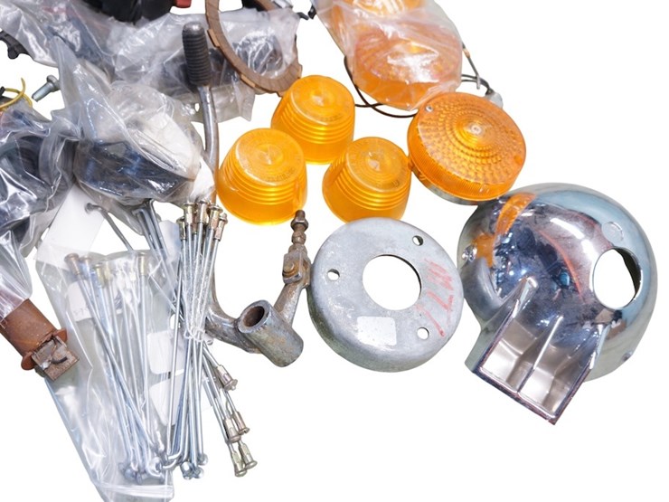 japanese---kawasaki-etc…-miscellaneous-parts-lot-image-2