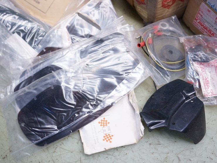 japanese---suzuki,-kawasaki,-helmet-goggle-lenses-etc…-miscellaneous-parts-lot-image-2