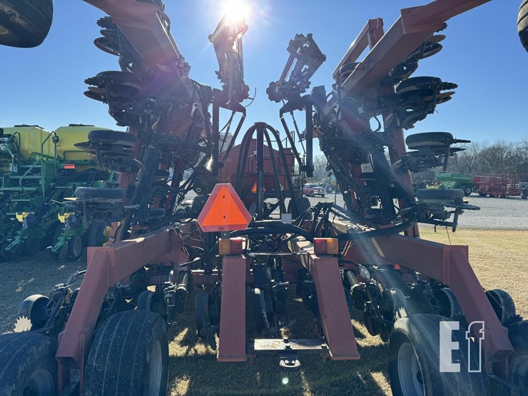 case-ih-2400-image-17