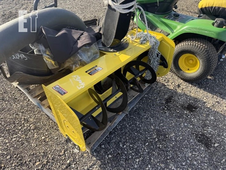 john-deere-x300-image-24