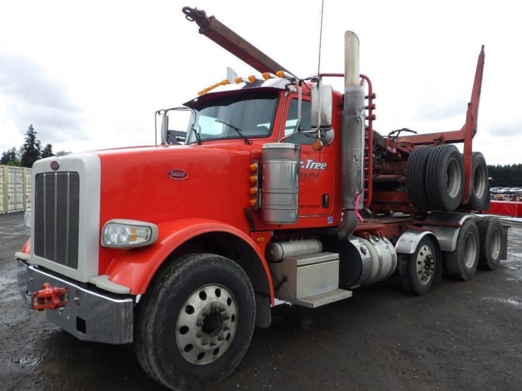2016-peterbilt-3-axle-logging-truck-image-1