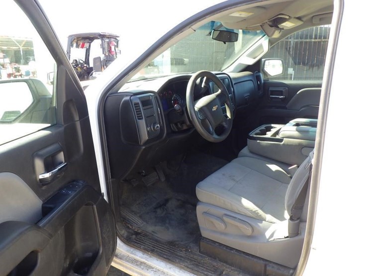 2018-chevrolet-1500-image-5