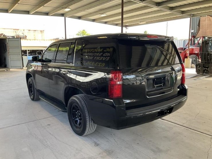 2019-chevrolet-tahoe-image-5