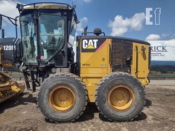 2010-caterpillar-120m-image-15